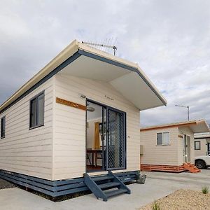 Original Queen Cabin